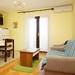 Apartments By The Sea Loviste, Peljesac - 10182