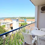 Apartment Apartments By The Sea Loviste, Peljesac - 10182