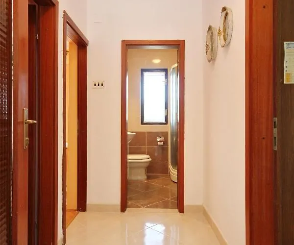 Apartments By The Sea Loviste, Peljesac - 10182 Apartment *