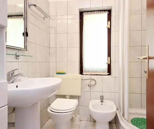 Apartment Apartments By The Sea Loviste, Peljesac - 10182 *